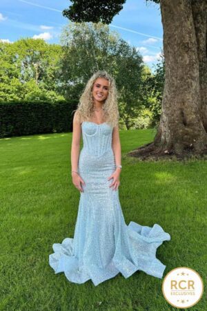 BELLE is an intricate quality fishtail dress combining small embellishments & pearls. A unique & perfectly made Prom & Evening dress that sparkles in the light.
