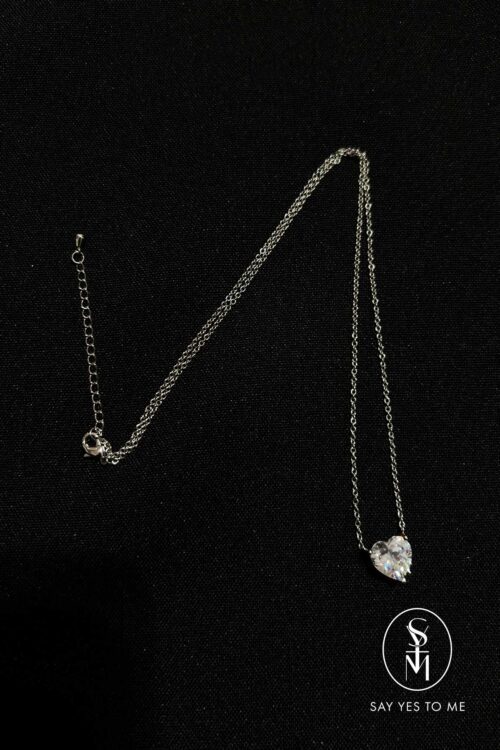 'PHOEBE' features of a delicate heart-shaped pendant attached to a thin intimate chain that adds to the beauty of the necklace.